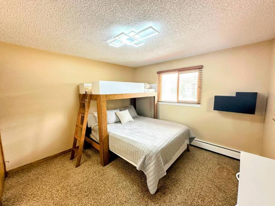 Winter Haus, Winter Park 2 Bedrooms Corner Unit W Outdoor Patio Walking Distance To The Center Of Town Kültér fotó