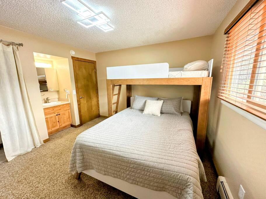 Winter Haus, Winter Park 2 Bedrooms Corner Unit W Outdoor Patio Walking Distance To The Center Of Town Kültér fotó